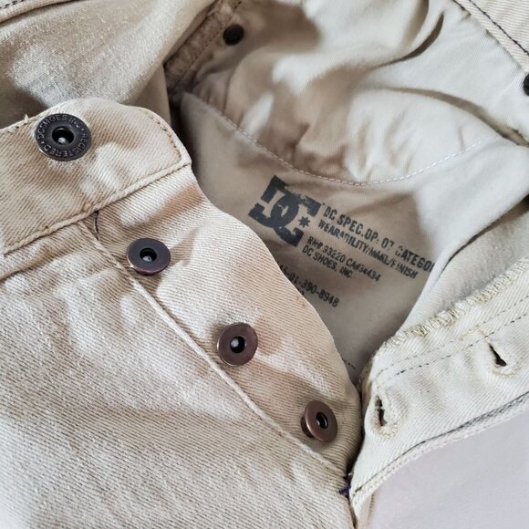 VTG DC Shoes Tan Jean 34/28 Button Fly Slim Skateboard Stretch Leather Logo - Picture 2 of 8